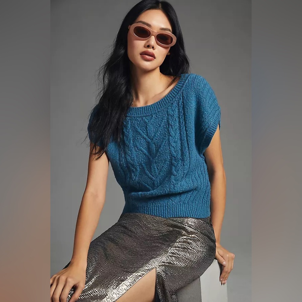 Pilcro oversized cable knit sweater size Medium